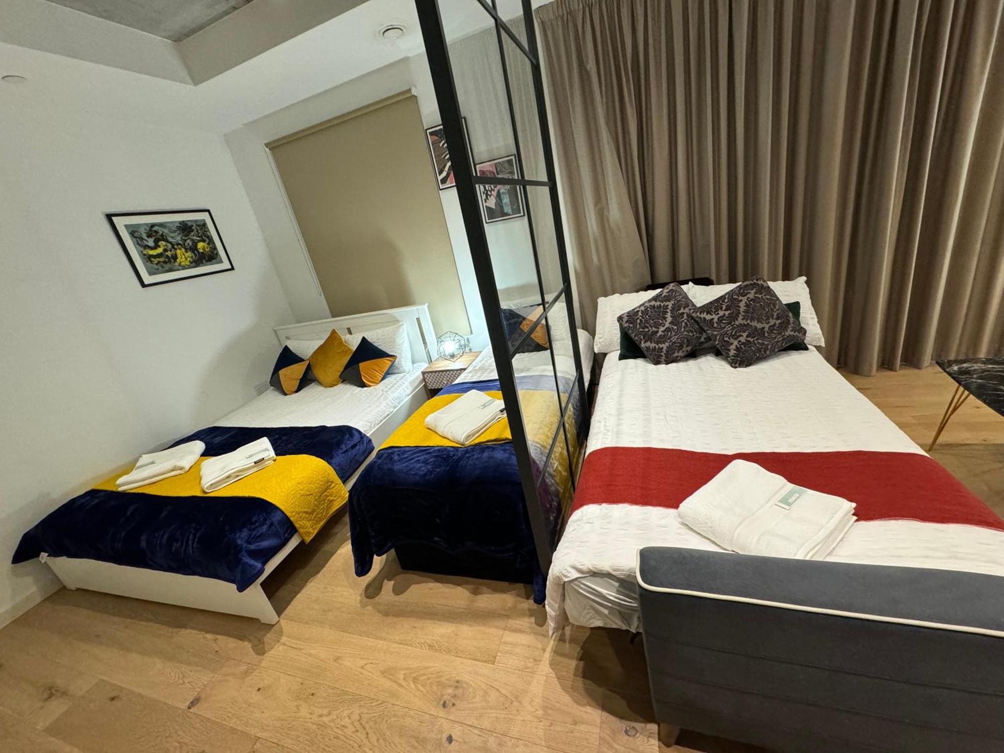 Amazing Cosy Apartment, Next To O2 Arena And Close To London Excel, Secure Parking 외부 사진